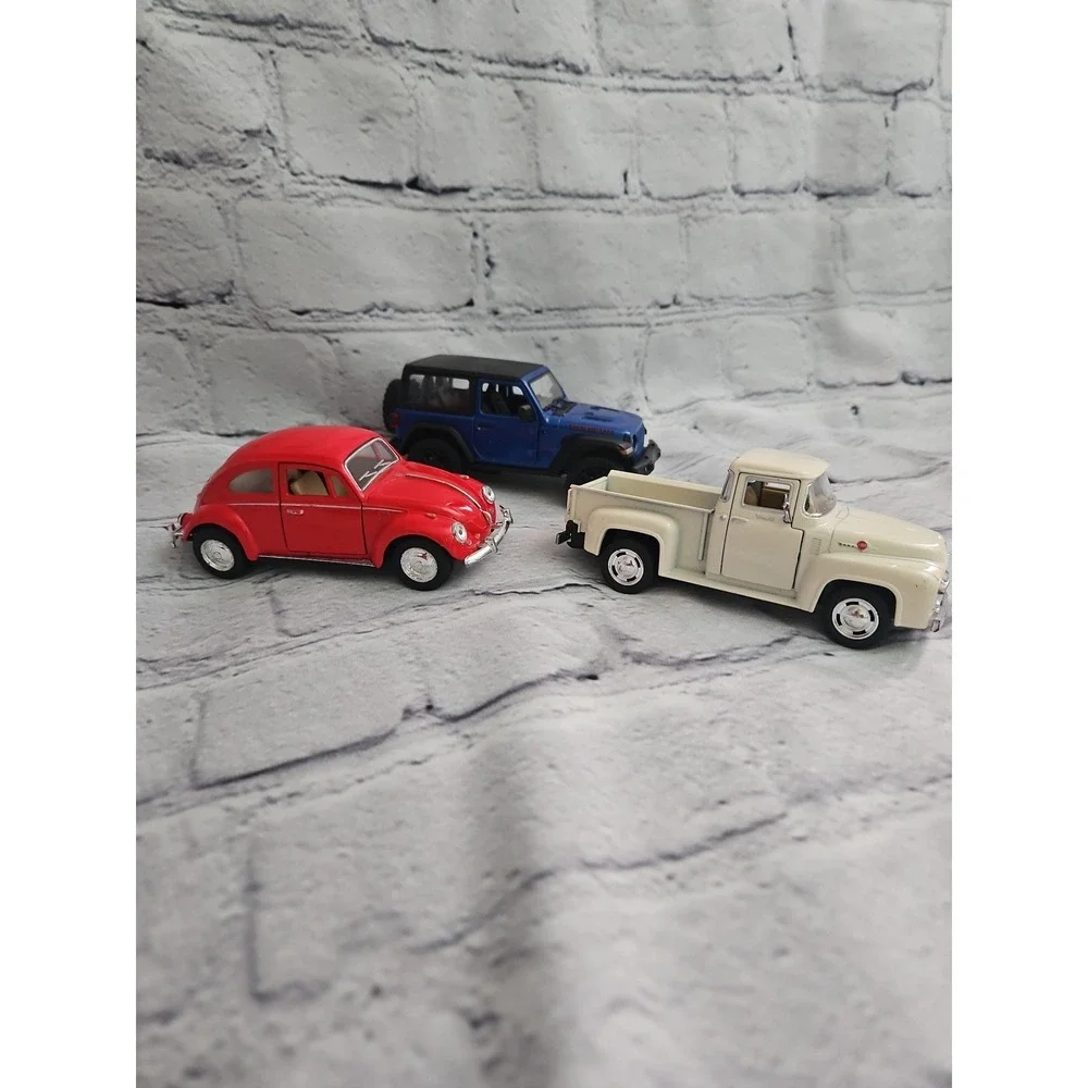 Lot of 3 Kinsmart Diecast Model Cars 1953 Ford F100 Jeep Wrangler VW Beetle